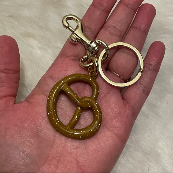 Brown Pretzel Keychain Accessory - Picture 4 of 4